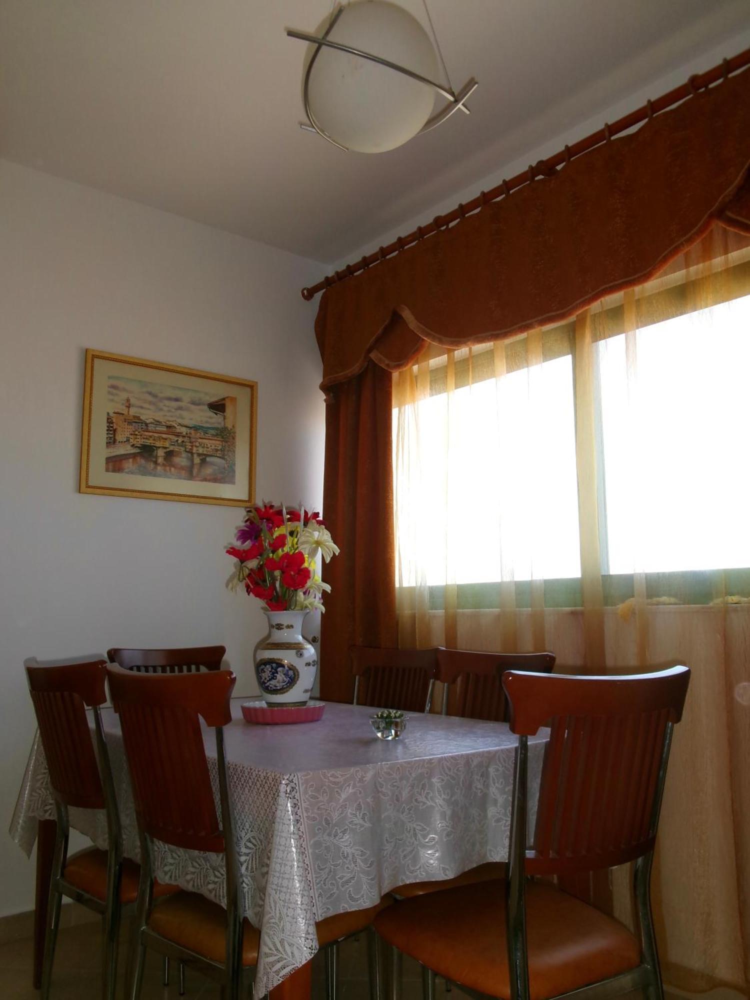 Vollga Square Apartment *
